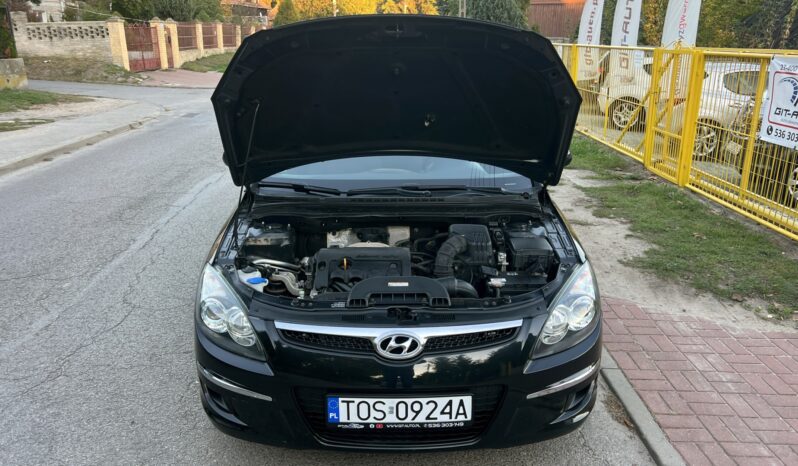 Hyundai i30 | FWD (przód) | Manualna | 109 KM | Czarny full