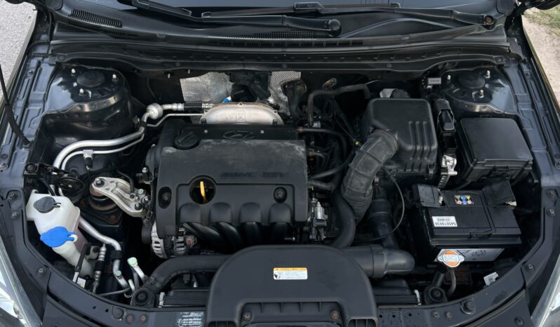 Hyundai i30 | FWD (przód) | Manualna | 109 KM | Czarny full