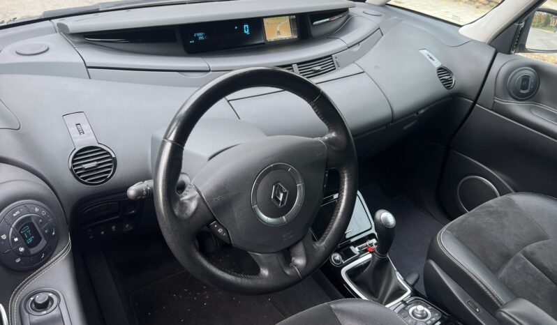 Renault Grand Espace | FWD (przód) | Automatyczna | 178 KM | Srebrny full