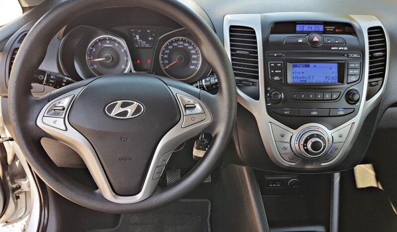 Hyundai ix20 | FWD (przód) | Manualna | 90 KM | Srebrny full