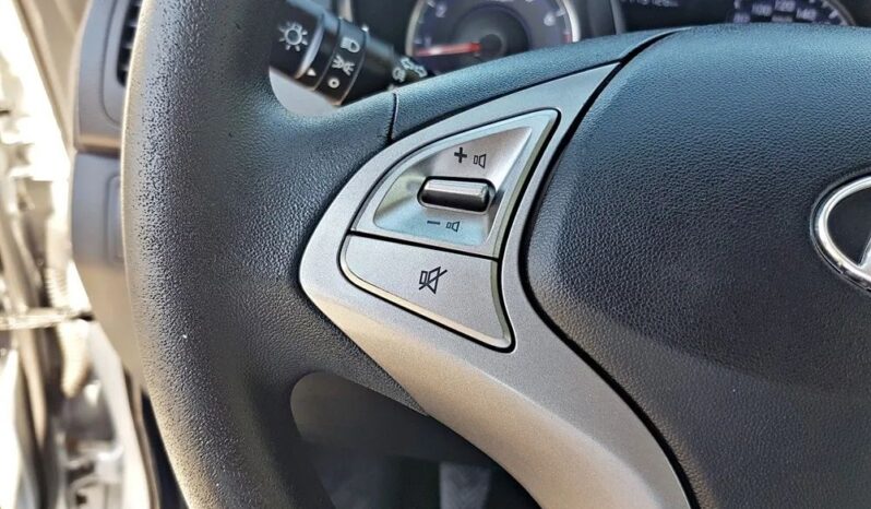 Hyundai ix20 | FWD (przód) | Manualna | 90 KM | Srebrny full