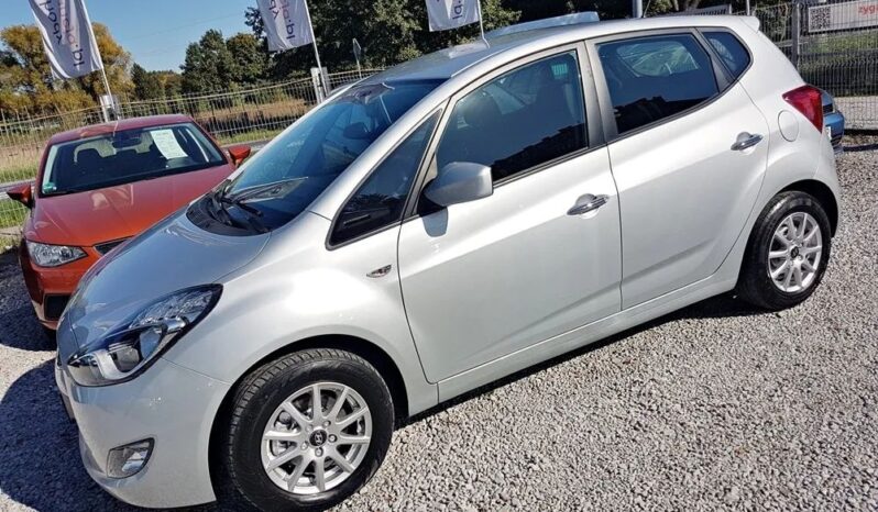 Hyundai ix20 | FWD (przód) | Manualna | 90 KM | Srebrny full