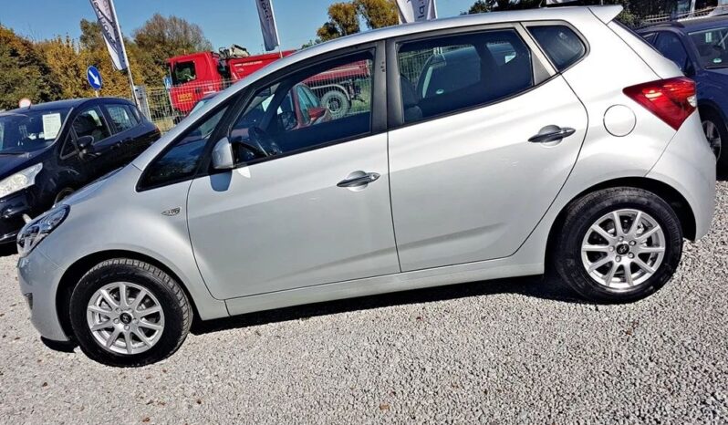 Hyundai ix20 | FWD (przód) | Manualna | 90 KM | Srebrny full