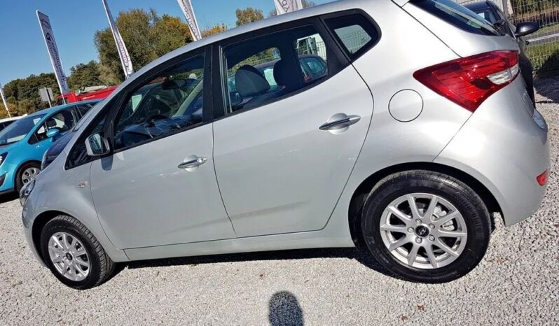 Hyundai ix20 | FWD (przód) | Manualna | 90 KM | Srebrny full