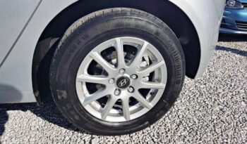 Hyundai ix20 | FWD (przód) | Manualna | 90 KM | Srebrny full
