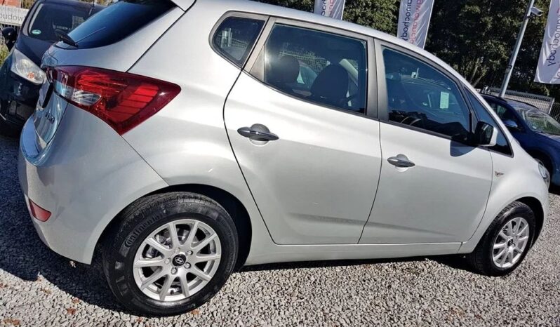 Hyundai ix20 | FWD (przód) | Manualna | 90 KM | Srebrny full