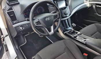 Hyundai i40 | FWD (przód) | Manualna | 136 KM | Srebrny full