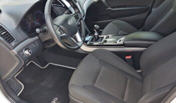 Hyundai i40 | FWD (przód) | Manualna | 136 KM | Srebrny full