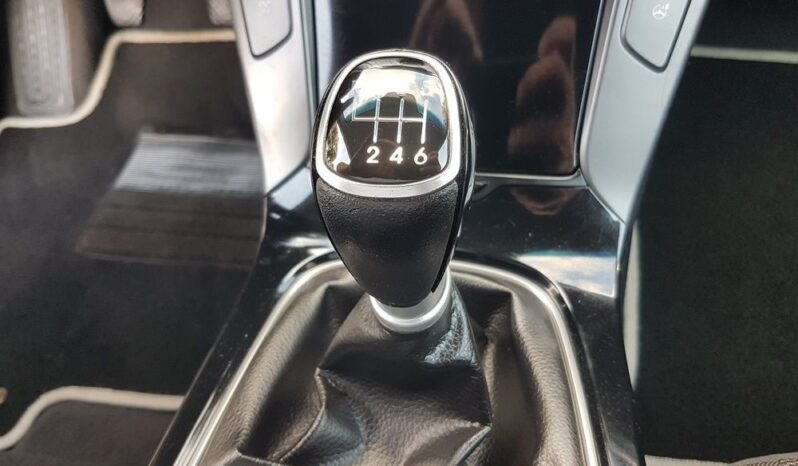 Hyundai i40 | FWD (przód) | Manualna | 136 KM | Srebrny full