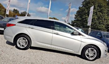 Hyundai i40 | FWD (przód) | Manualna | 136 KM | Srebrny full