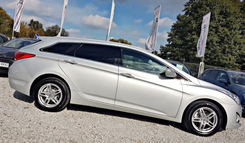 Hyundai i40 | FWD (przód) | Manualna | 136 KM | Srebrny full