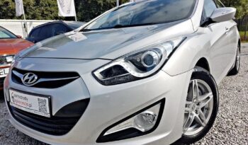 Hyundai i40 | FWD (przód) | Manualna | 136 KM | Srebrny full
