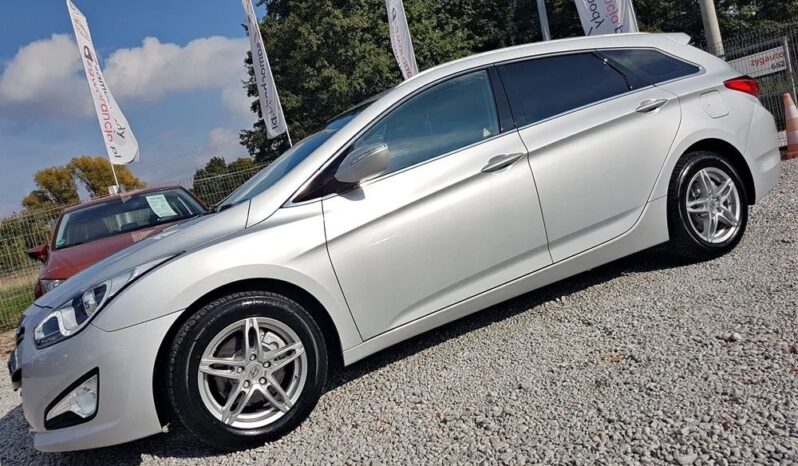 Hyundai i40 | FWD (przód) | Manualna | 136 KM | Srebrny full