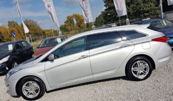 Hyundai i40 | FWD (przód) | Manualna | 136 KM | Srebrny full