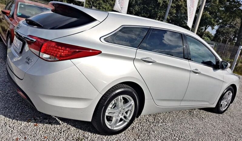 Hyundai i40 | FWD (przód) | Manualna | 136 KM | Srebrny full