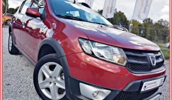 Dacia Sandero Stepway | FWD (przód) | Manualna | 90 KM | Bordowy full