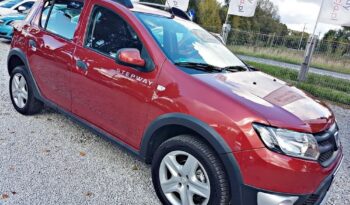 Dacia Sandero Stepway | FWD (przód) | Manualna | 90 KM | Bordowy full
