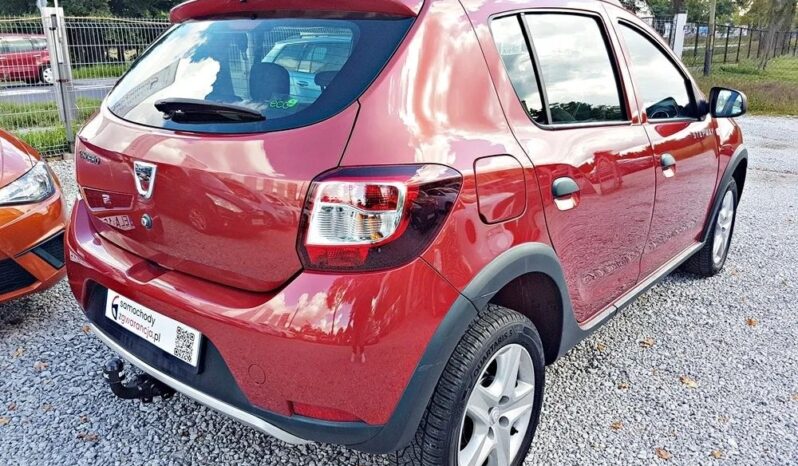 Dacia Sandero Stepway | FWD (przód) | Manualna | 90 KM | Bordowy full