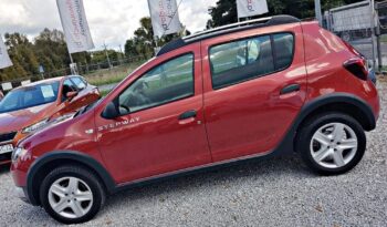 Dacia Sandero Stepway | FWD (przód) | Manualna | 90 KM | Bordowy full