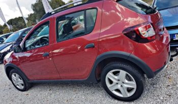 Dacia Sandero Stepway | FWD (przód) | Manualna | 90 KM | Bordowy full