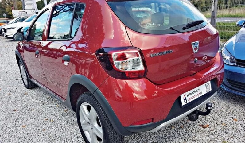 Dacia Sandero Stepway | FWD (przód) | Manualna | 90 KM | Bordowy full