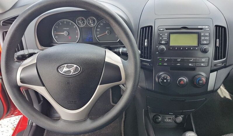 Hyundai i30 | FWD (przód) | Manualna | 109 KM | Czerwony full