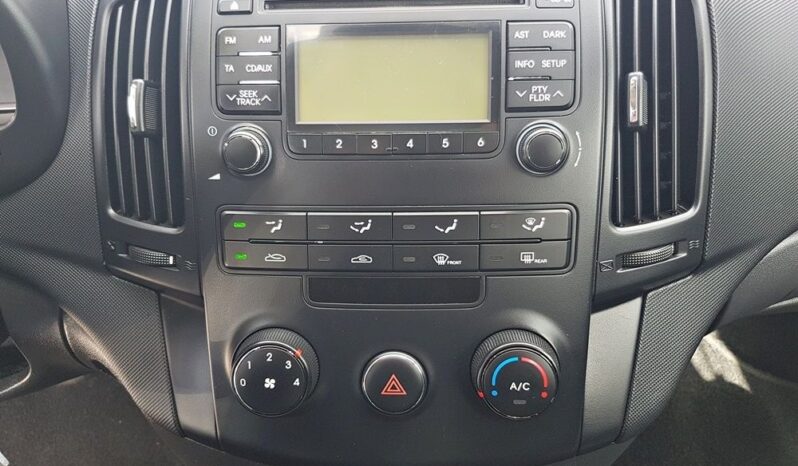 Hyundai i30 | FWD (przód) | Manualna | 109 KM | Czerwony full