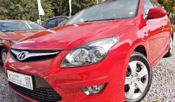 Hyundai i30 | FWD (przód) | Manualna | 109 KM | Czerwony full