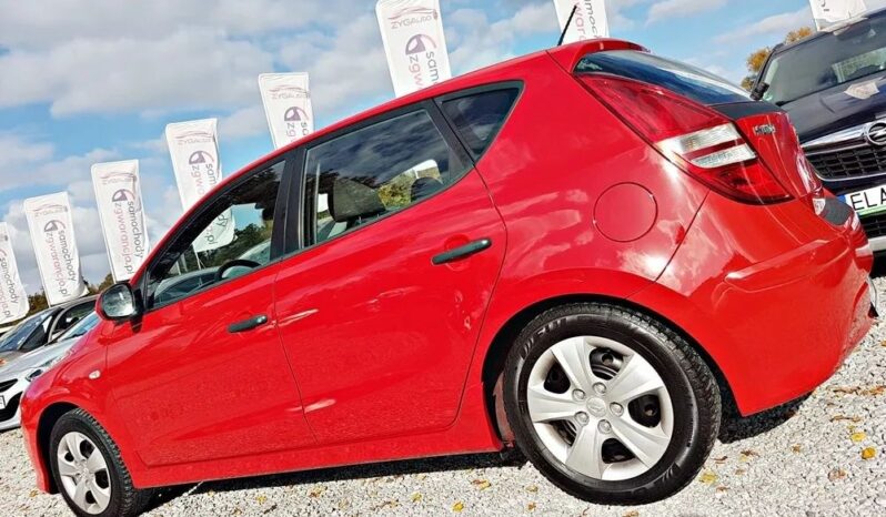 Hyundai i30 | FWD (przód) | Manualna | 109 KM | Czerwony full