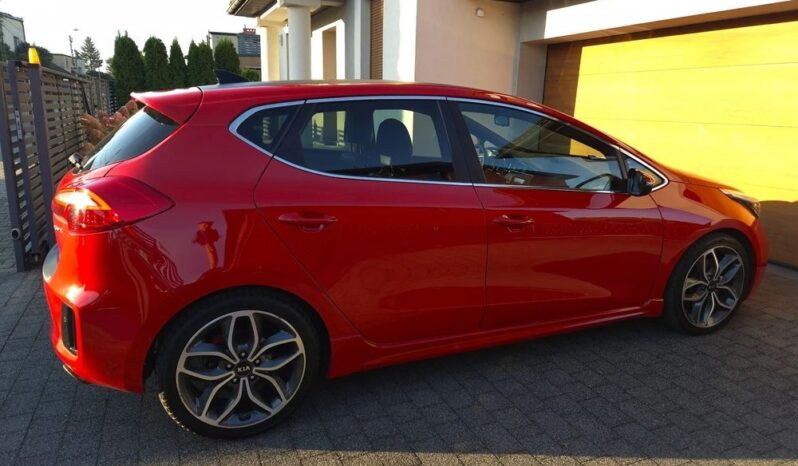 Kia Ceed | FWD (przód) | Manualna | 204 KM | Czerwony full