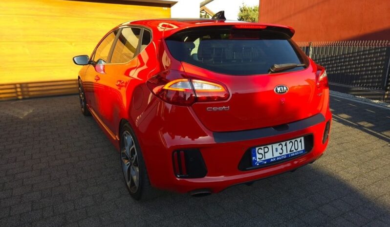 Kia Ceed | FWD (przód) | Manualna | 204 KM | Czerwony full