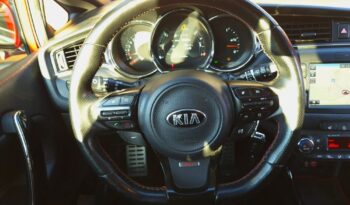 Kia Ceed | FWD (przód) | Manualna | 204 KM | Czerwony full