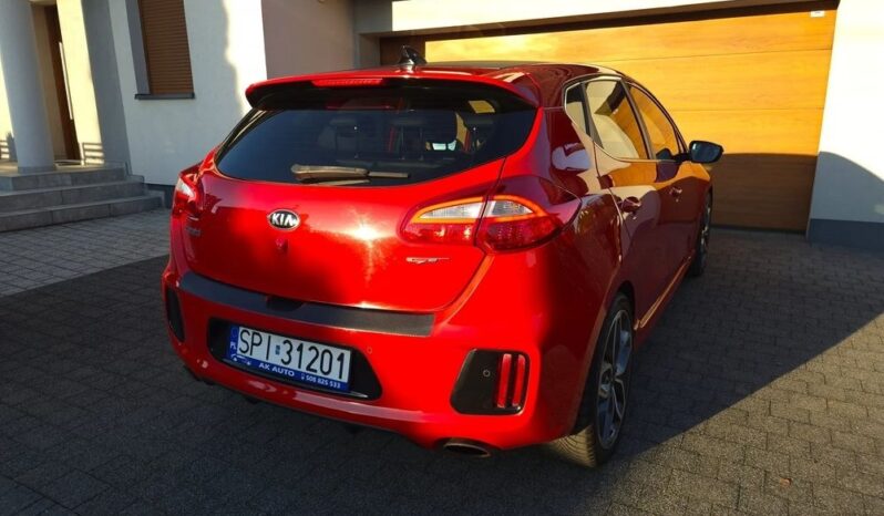 Kia Ceed | FWD (przód) | Manualna | 204 KM | Czerwony full