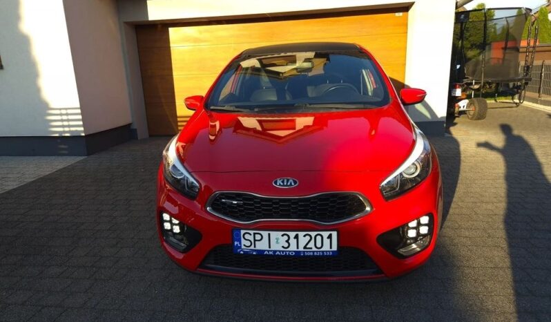 Kia Ceed | FWD (przód) | Manualna | 204 KM | Czerwony full
