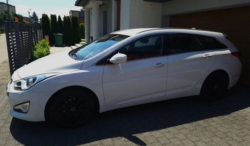 Hyundai i40 | FWD (przód) | Manualna | 135 KM | Biały full