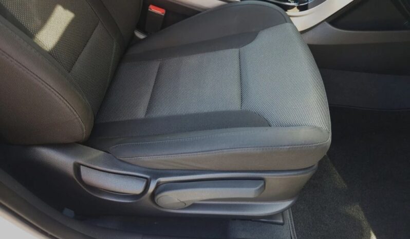 Hyundai i40 | FWD (przód) | Manualna | 135 KM | Biały full