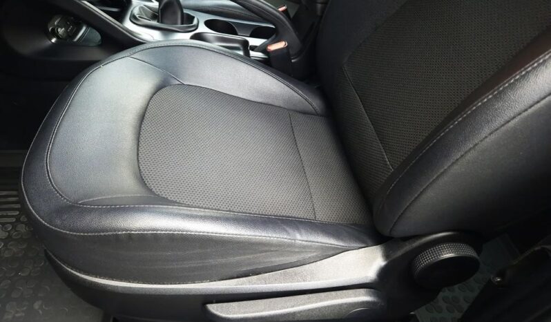 Hyundai ix35 | FWD (przód) | Manualna | 135 KM | Niebieski full