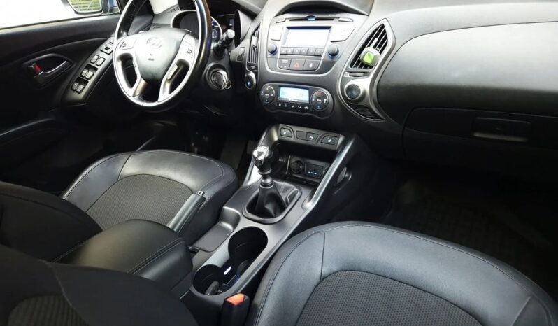 Hyundai ix35 | FWD (przód) | Manualna | 135 KM | Niebieski full