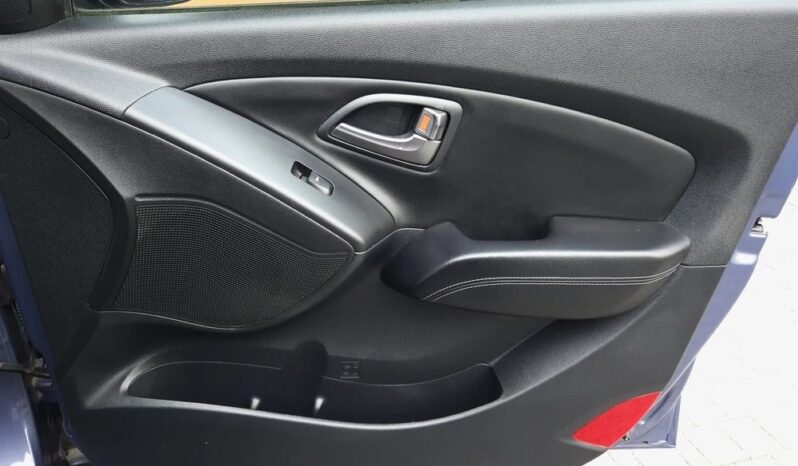 Hyundai ix35 | FWD (przód) | Manualna | 135 KM | Niebieski full
