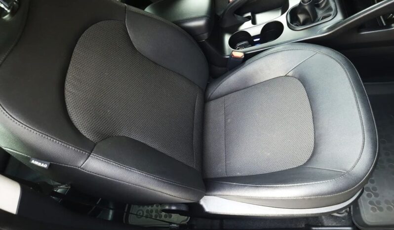 Hyundai ix35 | FWD (przód) | Manualna | 135 KM | Niebieski full