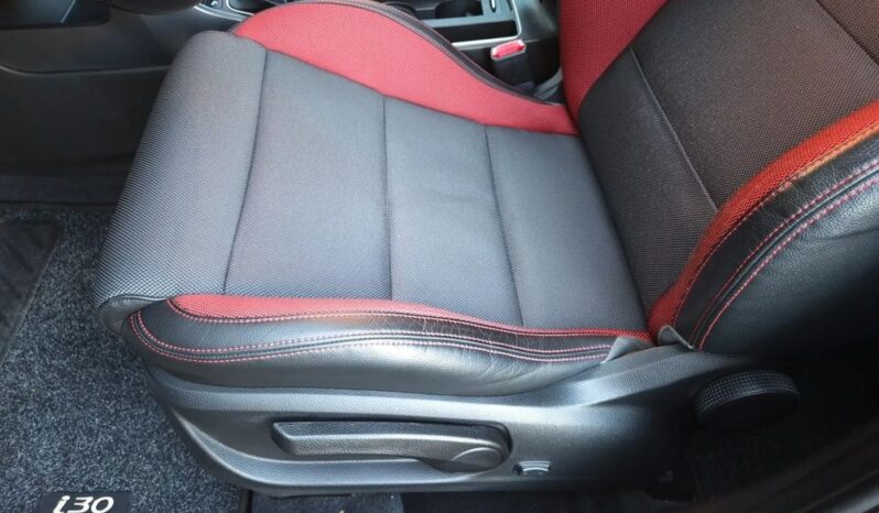 Hyundai i30 | FWD (przód) | Manualna | 186 KM | Czarny full