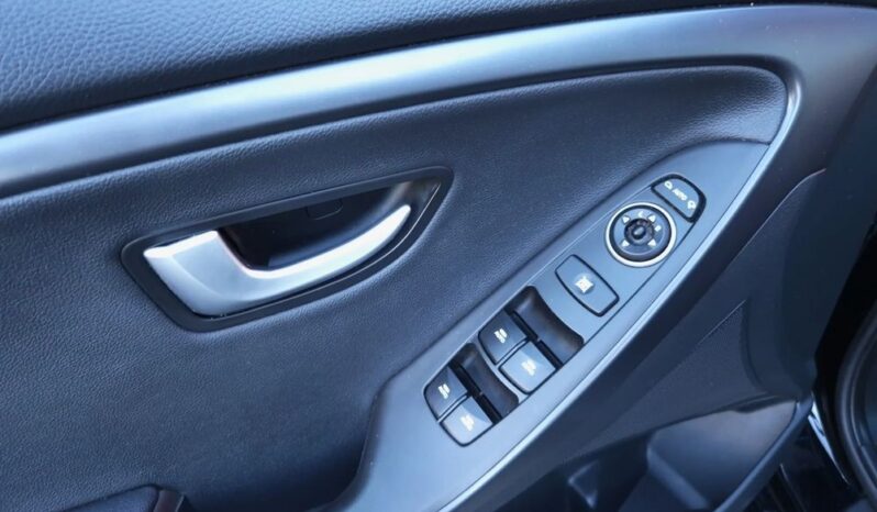 Hyundai i30 | FWD (przód) | Manualna | 186 KM | Czarny full