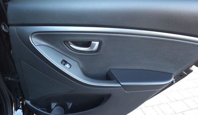 Hyundai i30 | FWD (przód) | Manualna | 186 KM | Czarny full