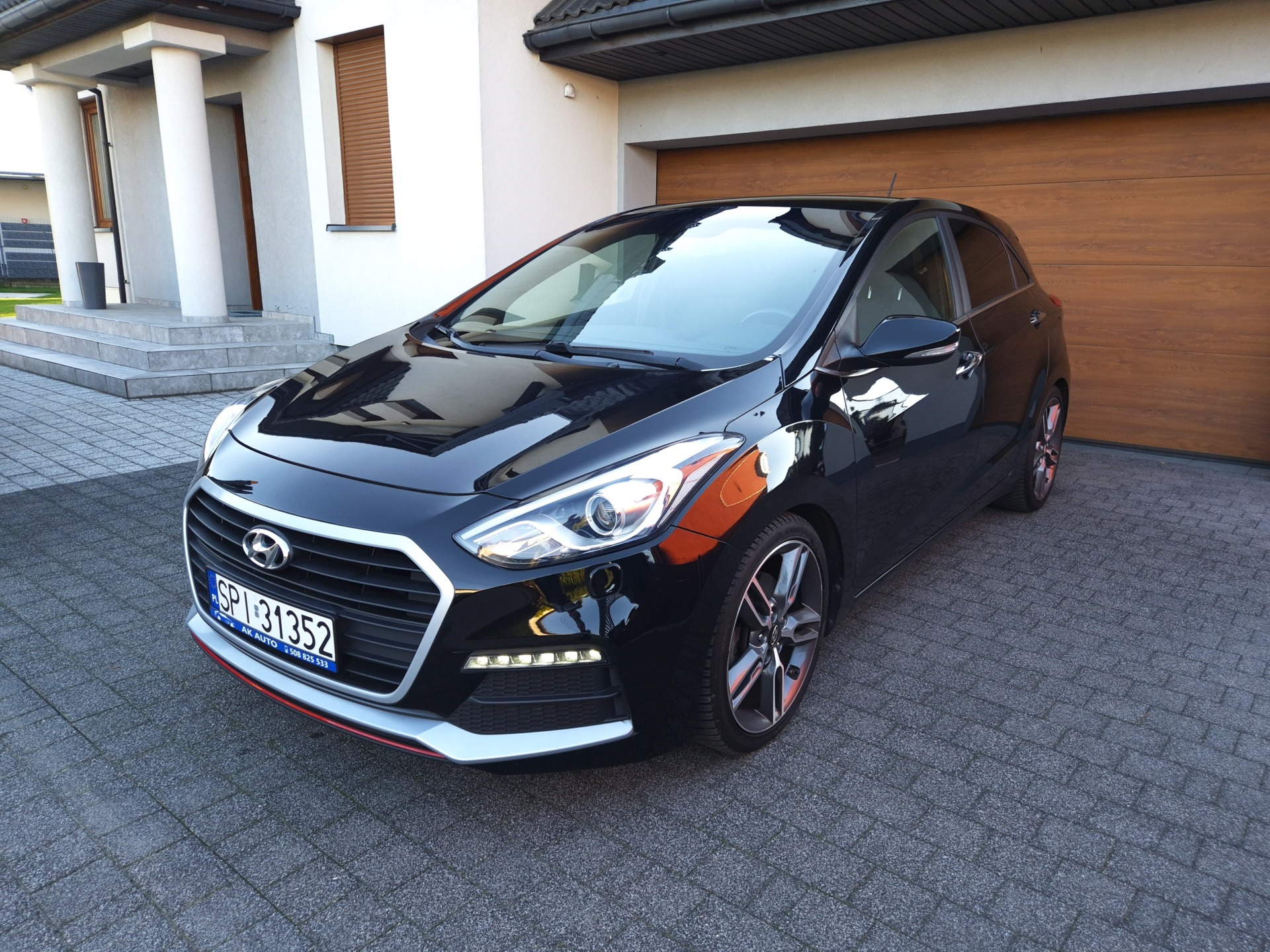 Hyundai I30 | Fwd (Przód) | Manualna | 186 Km | Czarny
