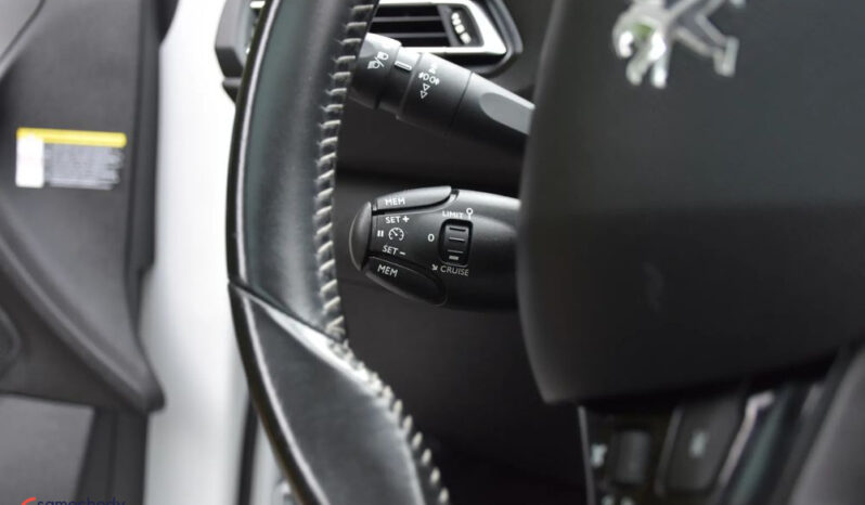 Peugeot 308 | FWD (przód) | Automatyczna | 130 KM | Biały full
