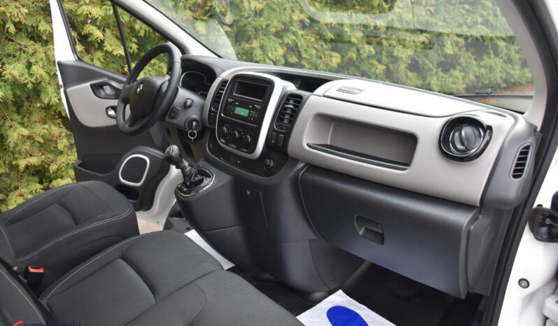 Renault Trafic | FWD (przód) | Manualna | 95 KM | Biały full