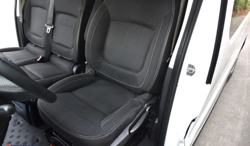 Renault Trafic | FWD (przód) | Manualna | 95 KM | Biały full