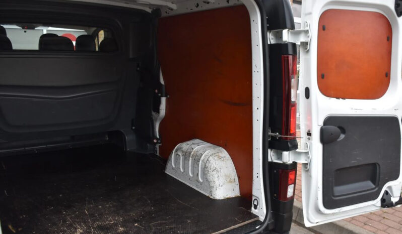 Renault Trafic | FWD (przód) | Manualna | 95 KM | Biały full