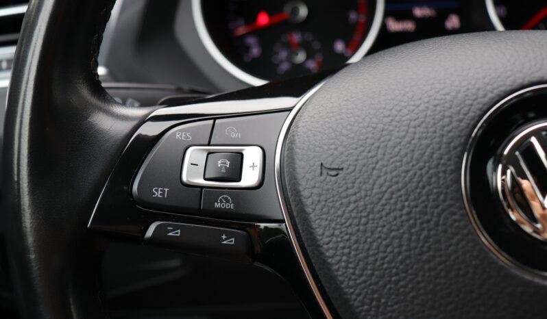 Volkswagen Tiguan | 2018 | 180 KM | 1984cm3 | Czarny full