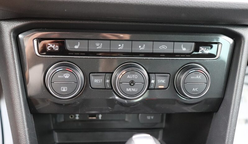 Volkswagen Tiguan | 2018 | 180 KM | 1984cm3 | Czarny full